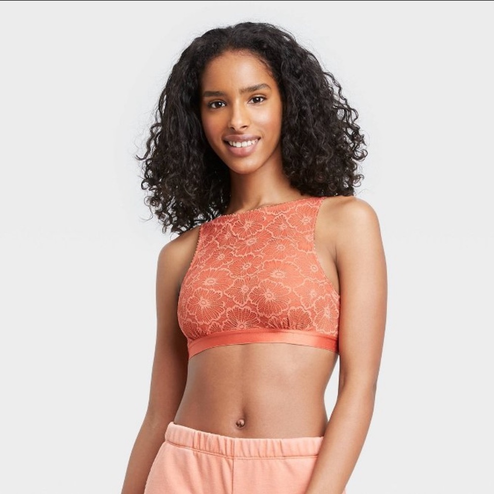 COLSIE High Neck Lace Brim Top Apricot L